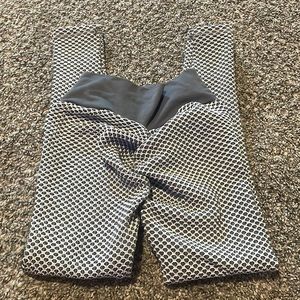 the famous “tiktok” leggings.